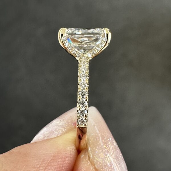 Radiant Bling Claw Solitaire