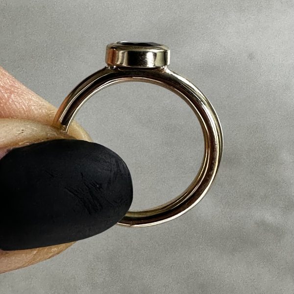 Tube 1ct Round Black Moissanite Ring - Image 3