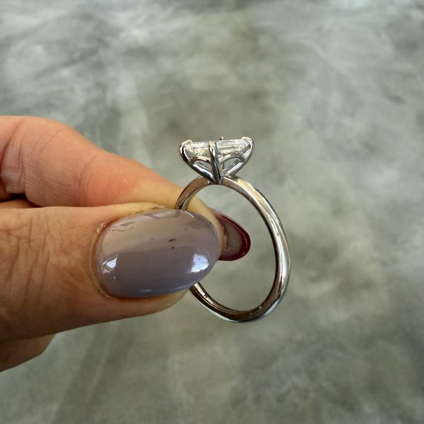 Radiant Cut Solitaire 1.69ct (G;VS1) - Image 3