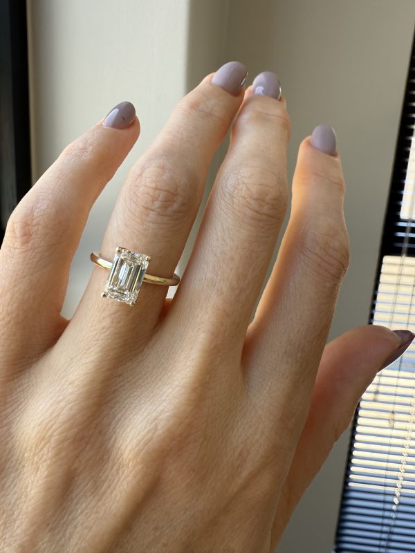 Emerald Lab Diamond 2.54ct Solitaire - Image 4
