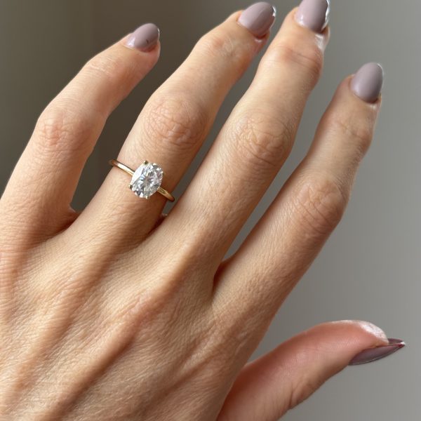 Oval Solitaire 2ct Moissanite - Image 4